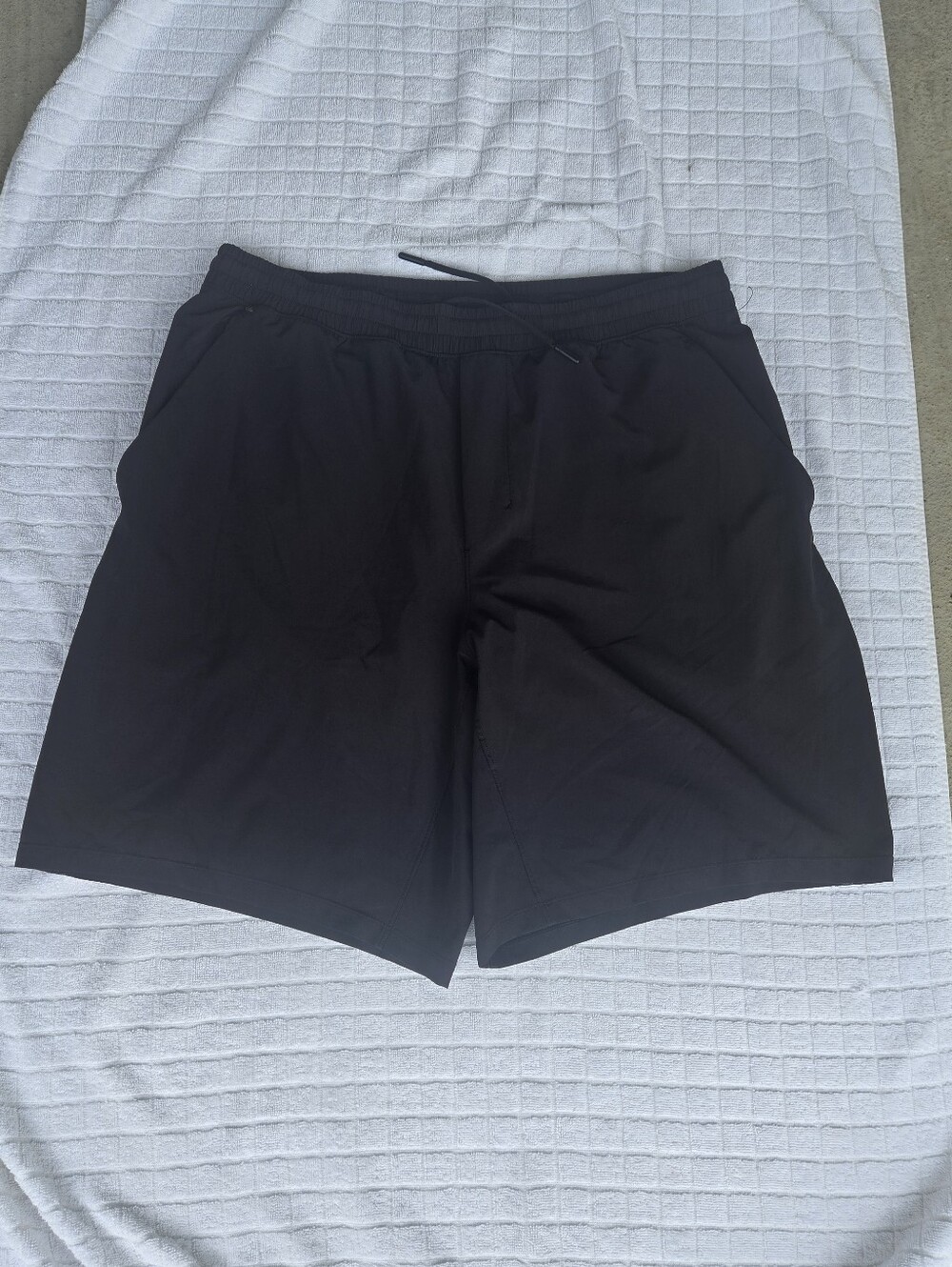 lululemon athletica Men's Black Athletic Shorts - Elastic Waist
